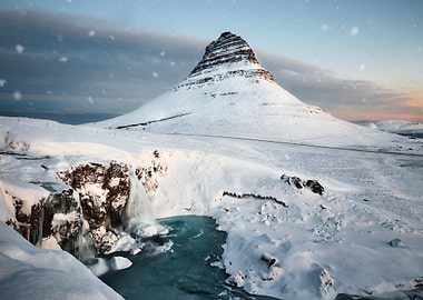 Kirkjufell Mountain