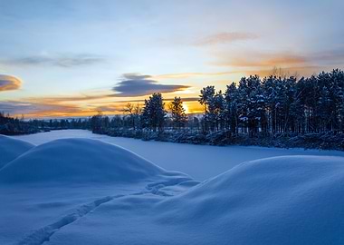 Winter sunset on the river