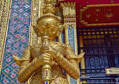 Phra Mondop Library Guard