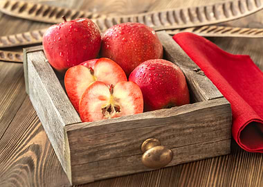 Apples With Red Flesh