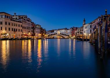 Rialto Bridge in venice
