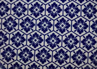 Blue flowers pattern plate