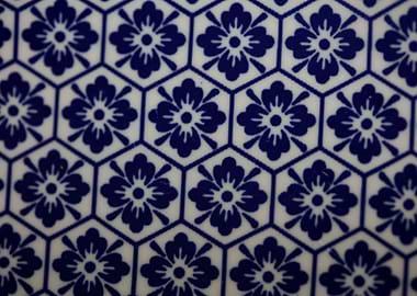 Blue flowers pattern plate