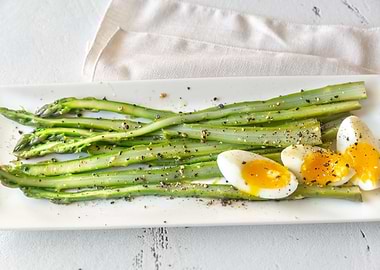 Bunch of cooked asparagus