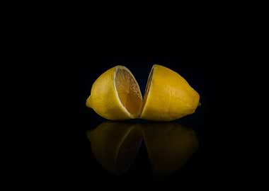 two halves of whole lemon