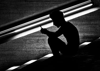 Man holding his smartphone