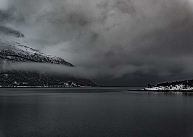 Dark mist in a Fjord