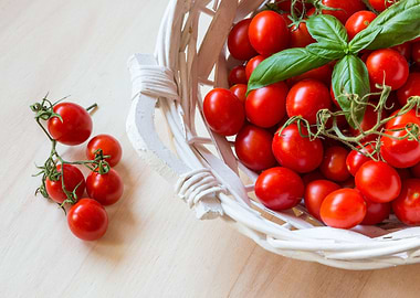 Sweet cherry tomatoes