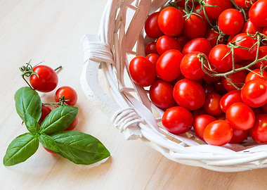 Sweet cherry tomatoes