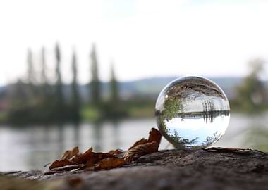 Lensball photo on the Rhin