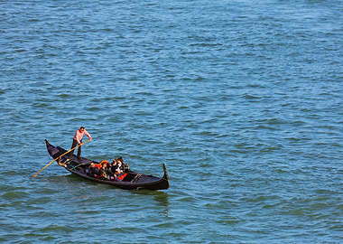 Gondoliere at hard work