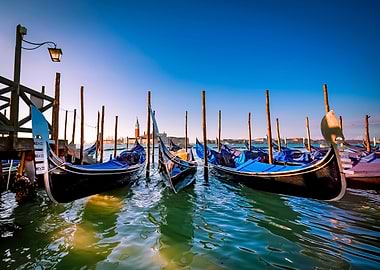 Gondols in morning light