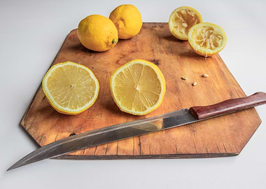 Cutting lemons