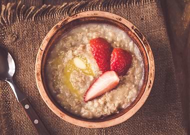 Bowl of oats with berries