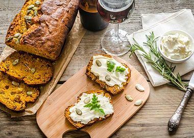 Pumpkin bread with cream c