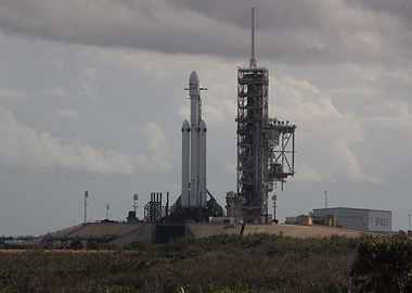 Falcon Heavy before launch