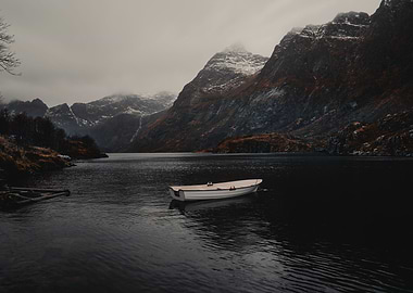 Serene Lake Mountains