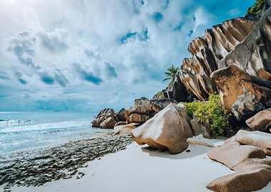 Picturesque Granite Boulde