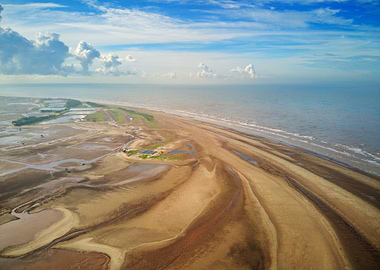 Curves of a sandbank