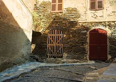 narrow alley in Corsica