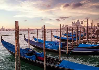 VENICE Old Town Gondolas