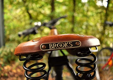 Retro bikesaddle by Brooks