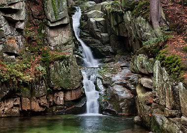 Podgorna Waterfall