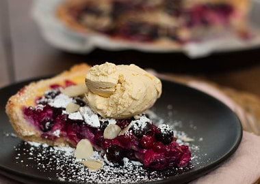 Berry Tart Piece Ice Cream