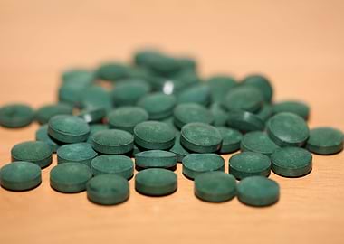 Spirulina platensis pills