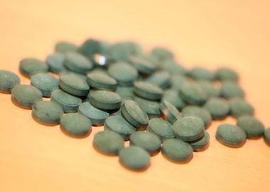 Spirulina platensis pills