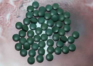 Spirulina platensis pills