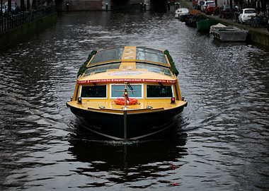 Amsterdam canal boat trip