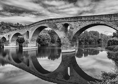 Bridge black and white