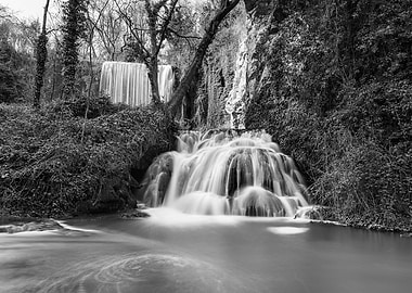 Waterfalls black and white
