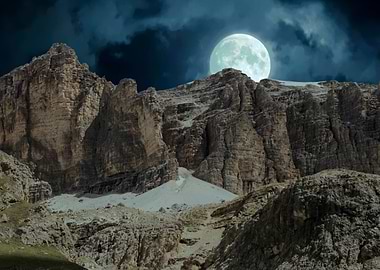 rocky mountain and cloudy