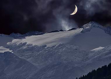 rocky mountain and cloudy