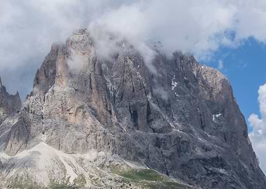rocky mountain and cloudy