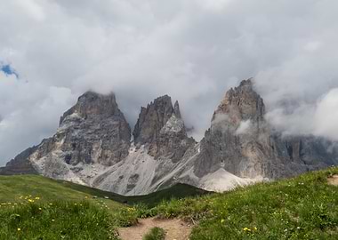 rocky mountain and cloudy