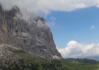 rocky mountain and cloudy