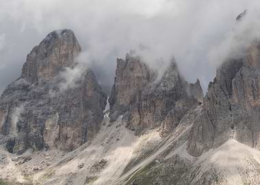 rocky mountain and cloudy