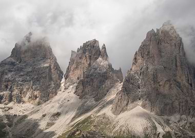rocky mountain and cloudy