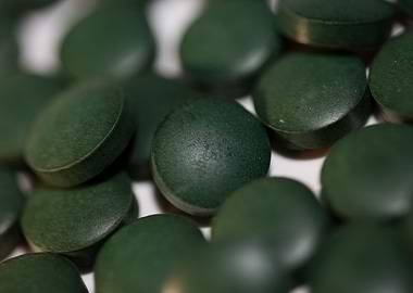 Spirulina platensis pills