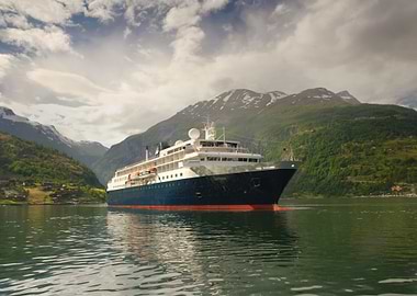 Cruise ship fjord landscap