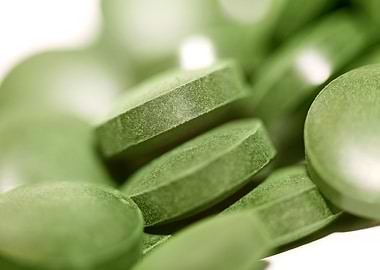 Spirulina platensis pills