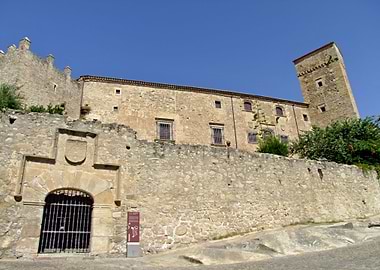 Trujillo Castle 02