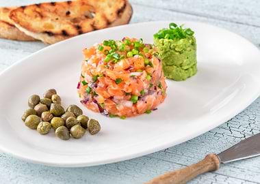 Salmon tartare