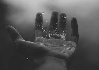 Open hand minimalism