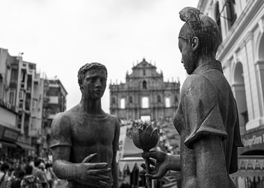 Friendship sculpture