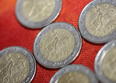European 2 euro coin macro