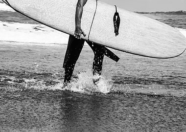 Surfer Black White Vibes 2